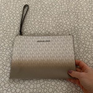 Michael kors wristlet